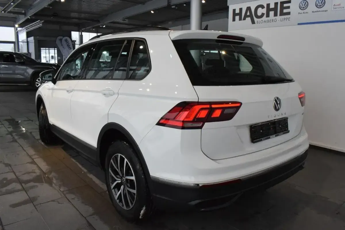 Gebraucht VW Tiguan Life 150 PS (110 kW) 2021 Weiß SUV
