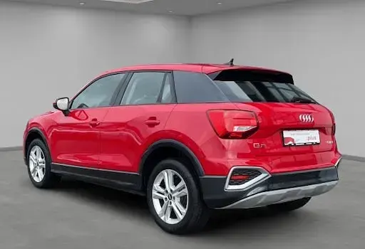 Gebraucht Audi Q2 Advanced Plus 150 PS (110 kW) 2021 Rot SUV
