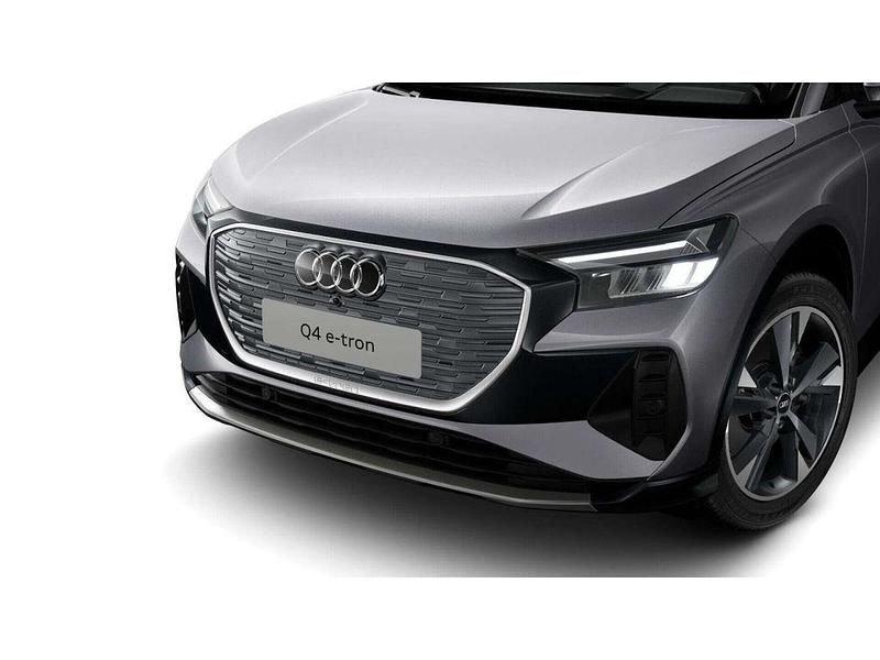 Usata Audi Q4 e-tron Ambiente 250 kW (340 CV) 2024 Argento SUV