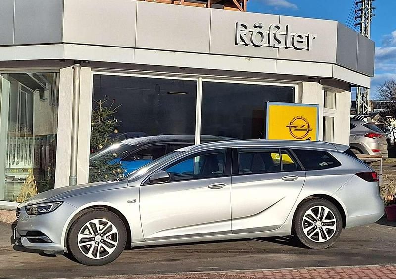 Argon silber/ice silver (m2) Gebraucht 2018 Opel Insignia Innovation Kombi | 11.799 € (Fairer Preis) - Bild 1/4