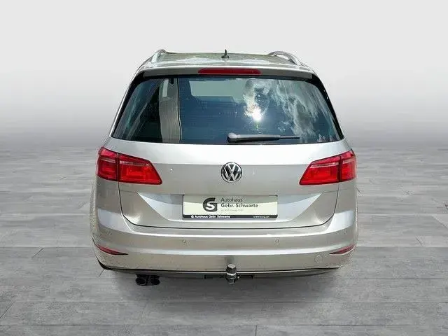 Gebraucht VW Golf Sportsvan LOUNGE 125 PS (91 kW) 2015 Silber Van / Kleinbus
