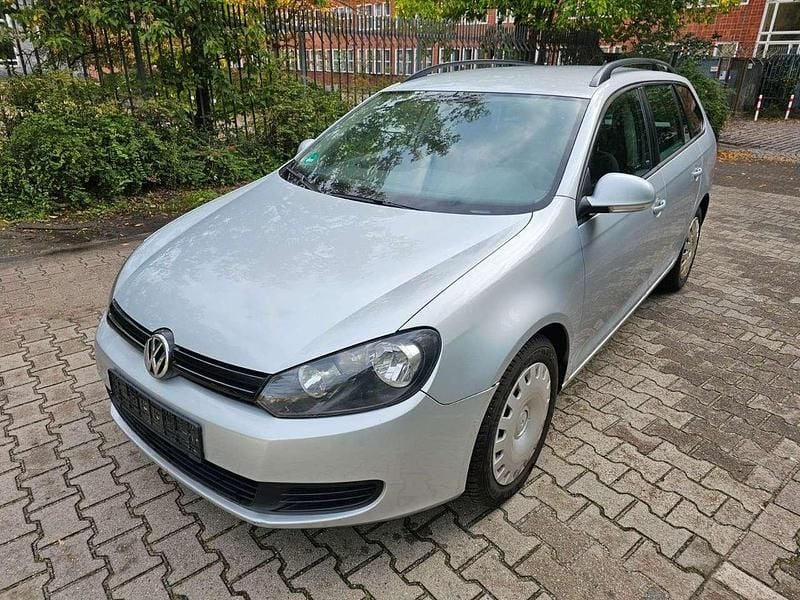 Reflexsilber metallic Gebraucht 2011 VW Golf Kombi | 1.990 € (Guter Preis) - Bild 1/4
