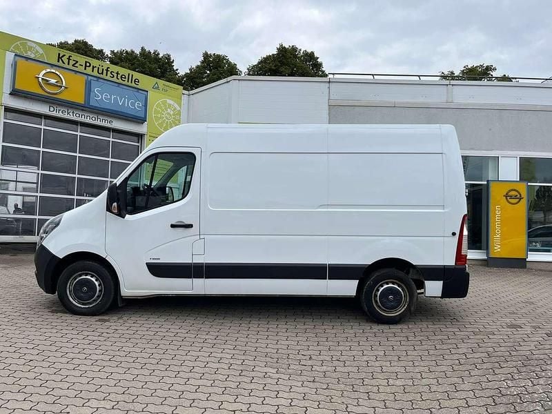 Gebraucht Opel Movano 136 PS (100 kW) 2019 Minral/polarweiss Van