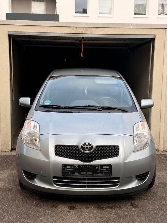 Gebraucht Toyota Yaris Executive 87 PS (63 kW) 2006 Grau Kleinwagen