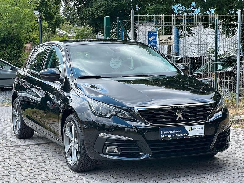 Schwarz Gebraucht 2018 Peugeot 308 Allure Kleinwagen | 10.990 € (Fairer Preis) - Bild 1/4