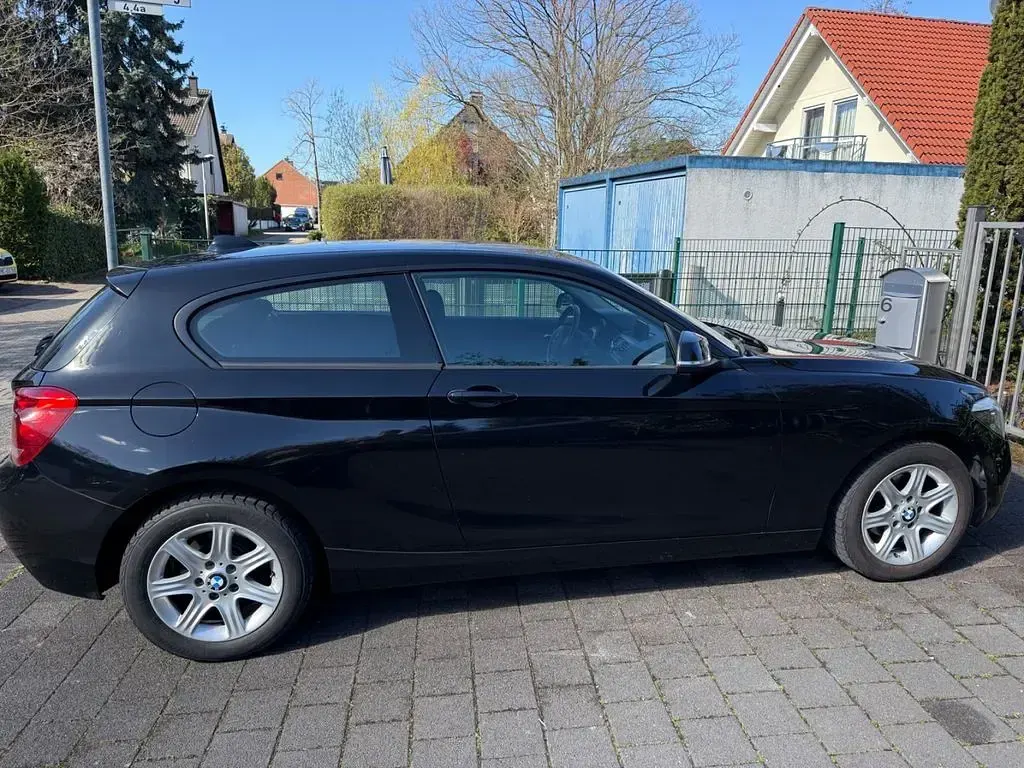 Second-hand BMW 114 102 CP (75 kW) 2013 Negru Hatchback