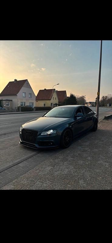 Grau Gebraucht 2008 Audi A4 Limousine | 4.900 € (Fairer Preis) - Bild 1/4