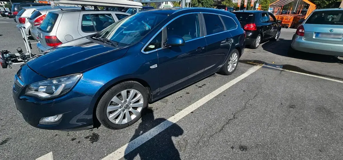 Gebraucht Opel Astra 125 PS (91 kW) 2011 Andere farben Kombi