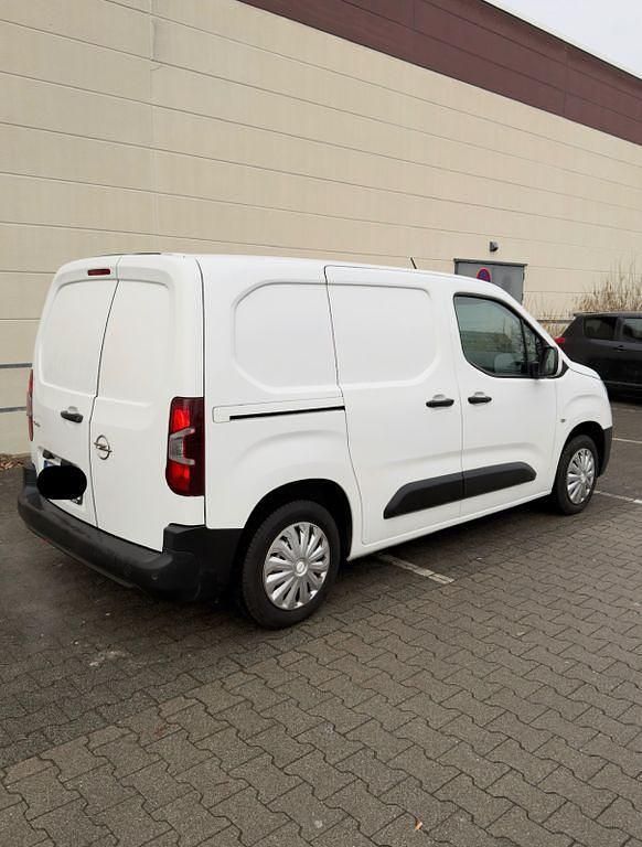 Gebraucht Opel Combo 102 PS (75 kW) 2020 Weiß Van
