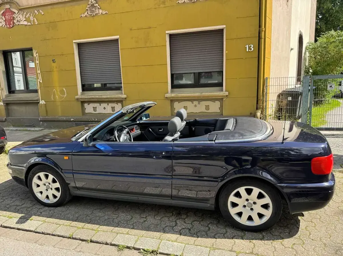 Gebraucht Audi Cabriolet 125 PS (91 kW) 1998 Blau Cabrio