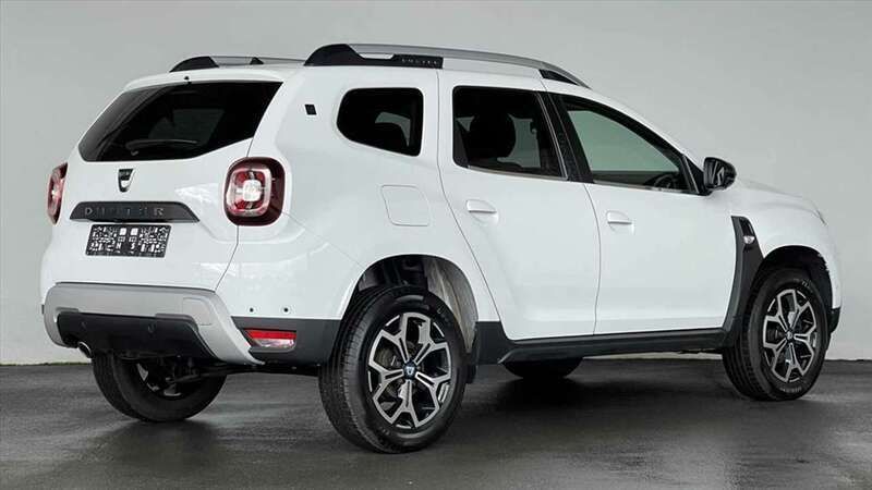 Gebraucht Dacia Duster Celebration 101 PS (74 kW) 2020 Weiss / / uni SUV