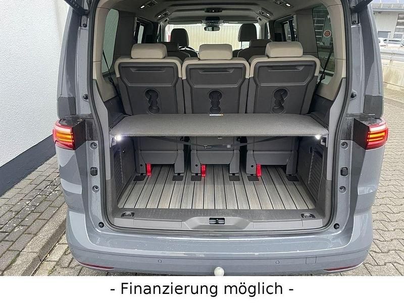 Gebraucht VW Multivan Edition 150 PS (110 kW) 2024 Deep black Van