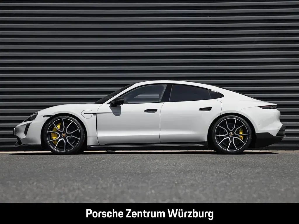 Gebraucht Porsche Taycan Turbo S 559 kW (761 PS) 2023 Weiß Limousine