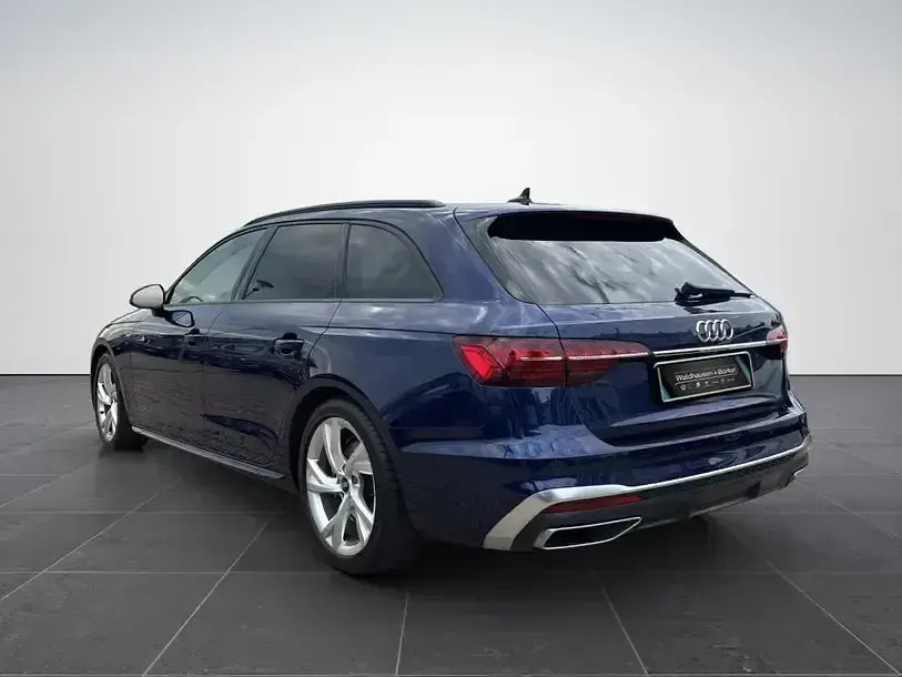 Gebraucht Audi A4 S-Line 204 PS (150 kW) 2023 Navarrablau Kombi