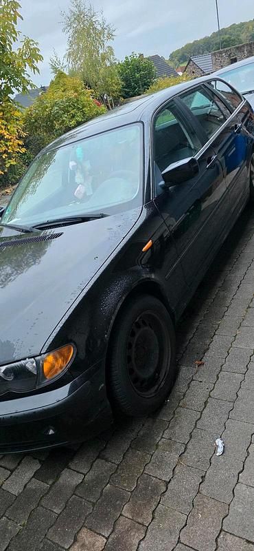 Schwarz Gebraucht 2003 BMW 320 Kombi | 1.500 € (Guter Preis) - Bild 1/4