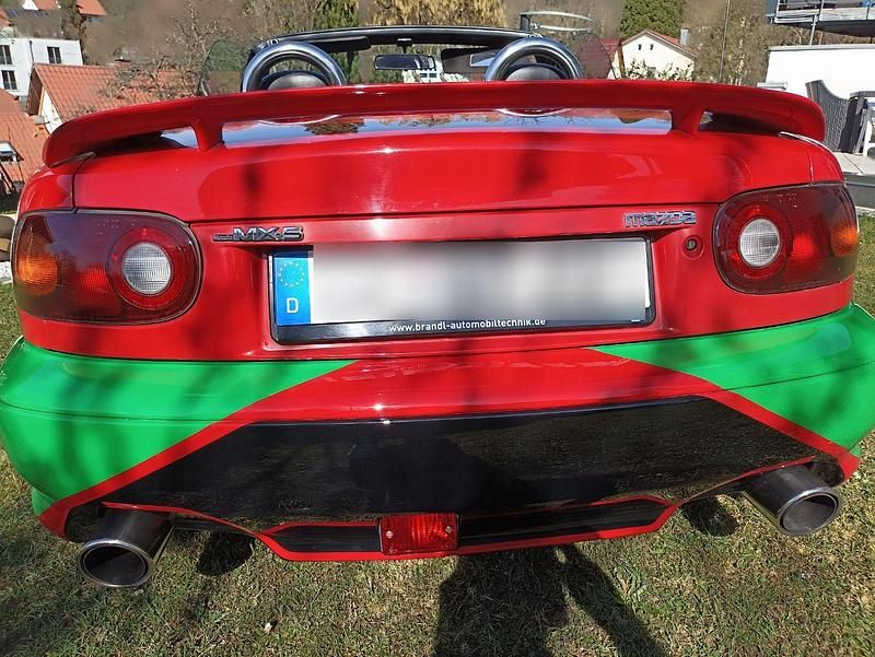 Gebraucht Mazda MX5 115 PS (84 kW) 1991 Rot Cabrio