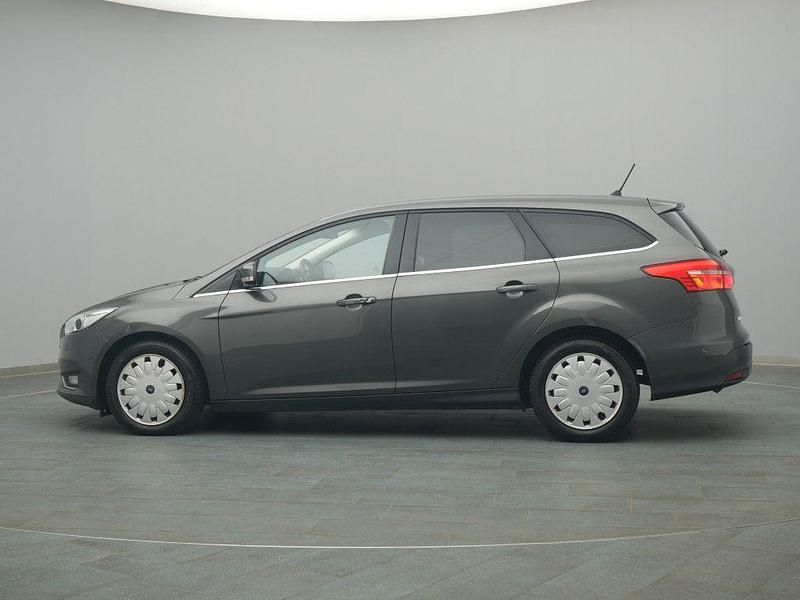 Gebraucht Ford Focus Titanium 105 PS (77 kW) 2018 Grau Kombi