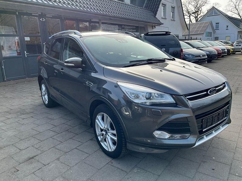 Gebraucht Ford Kuga Individual 179 PS (131 kW) 2015 Grau SUV