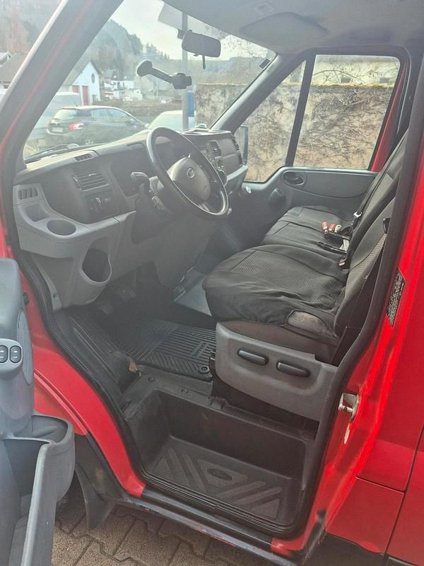 Gebraucht Ford Transit 2009 Rot Van