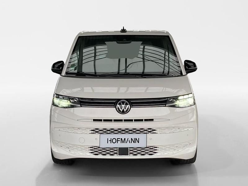 Gebraucht VW Multivan Life 150 PS (110 kW) 2023 Candy white Van