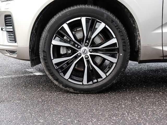 Gebraucht Volvo XC60 145 PS (106 kW) 2023 SUV