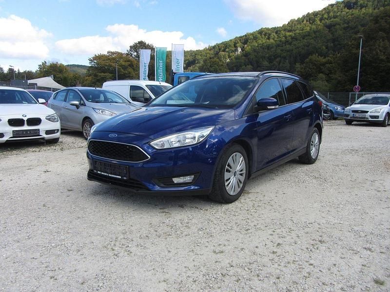 Blau Gebraucht 2015 Ford Focus Business Edition Kombi | 7.350 € (Fairer Preis) - Bild 1/4