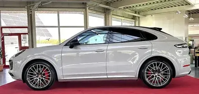 Gebraucht Porsche Cayenne Coupe GTS 460 PS (338 kW) 2023 Grau SUV