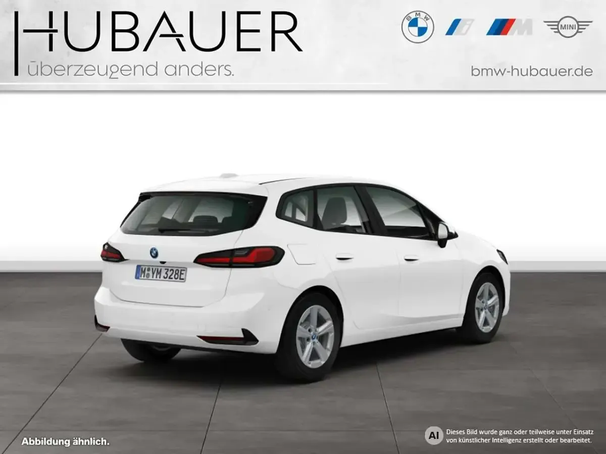 Gebraucht BMW 225 Active Tourer 245 PS (180 kW) 2023 Weiß Van / Kleinbus