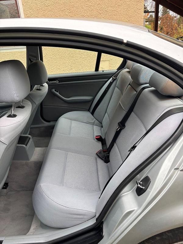 Gebraucht BMW 316 116 PS (85 kW) 2004 Grau Limousine