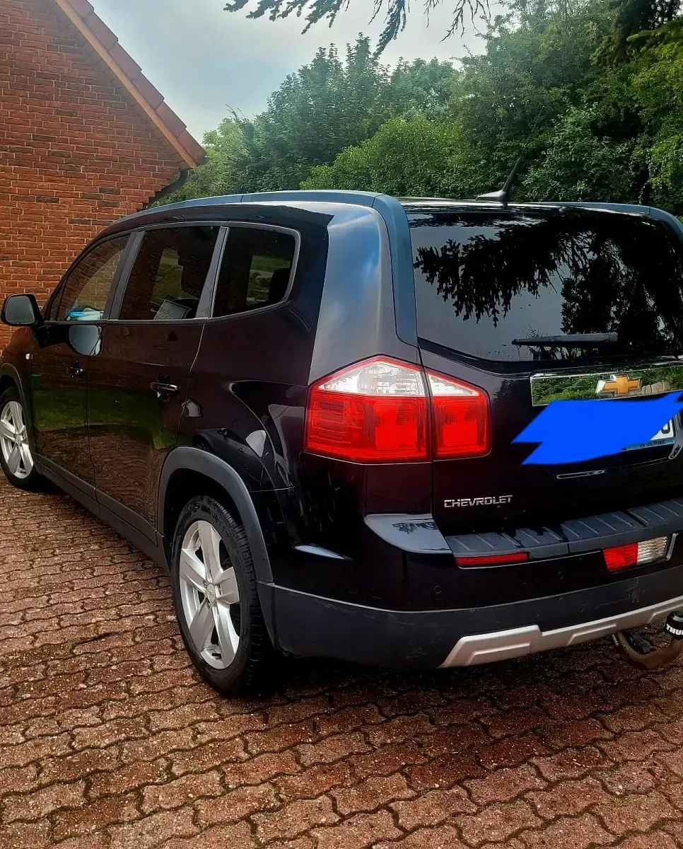 Gebraucht Chevrolet Orlando 140 PS (102 kW) 2013 Schwarz Van / Kleinbus