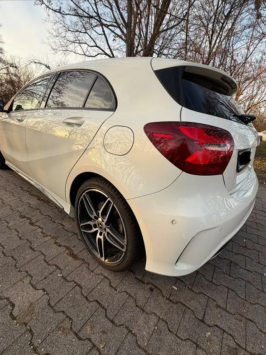 Gebraucht Mercedes A250 211 PS (155 kW) 2018 Weiß Limousine