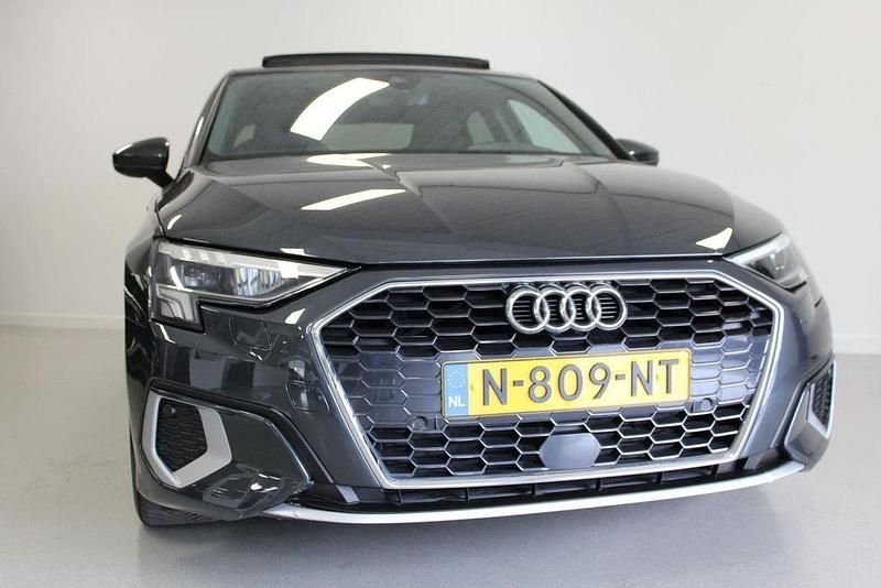 Gebraucht Audi A3 Business 2021 Grau Limousine