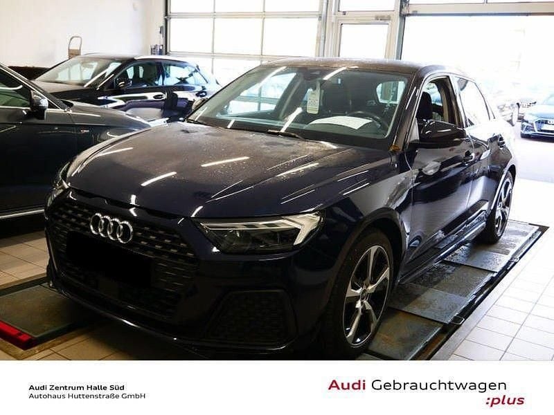 Blau Gebraucht 2021 Audi A1 Sportback Comfort Kleinwagen | 19.619 € (Guter Preis) - Bild 1/3