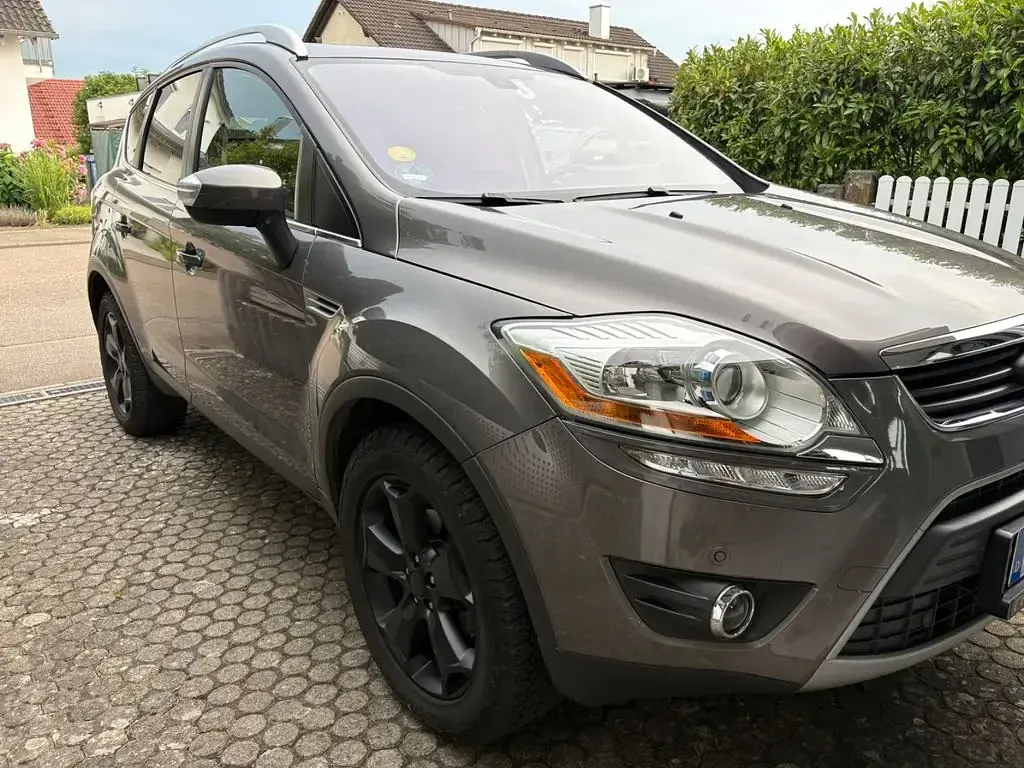 Gebraucht Ford Kuga Titanium S 140 PS (102 kW) 2012 Braun SUV