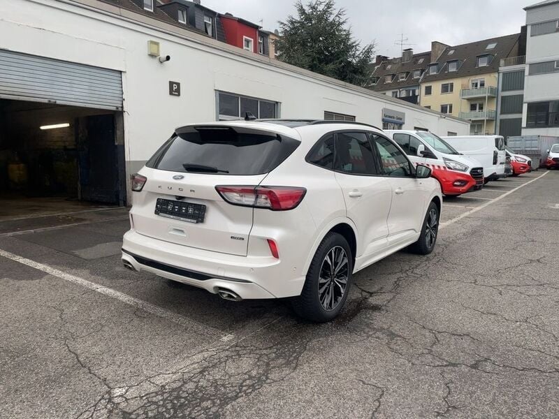 Gebraucht Ford Kuga ST-Line X 224 PS (164 kW) 2022 Weiß (white platium (weiß)) SUV