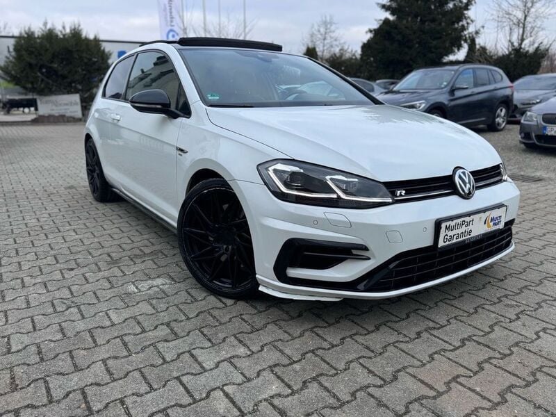 Weiß Gebraucht 2017 VW Golf VII R Limousine | 22.999 € (Guter Preis) - Bild 1/4