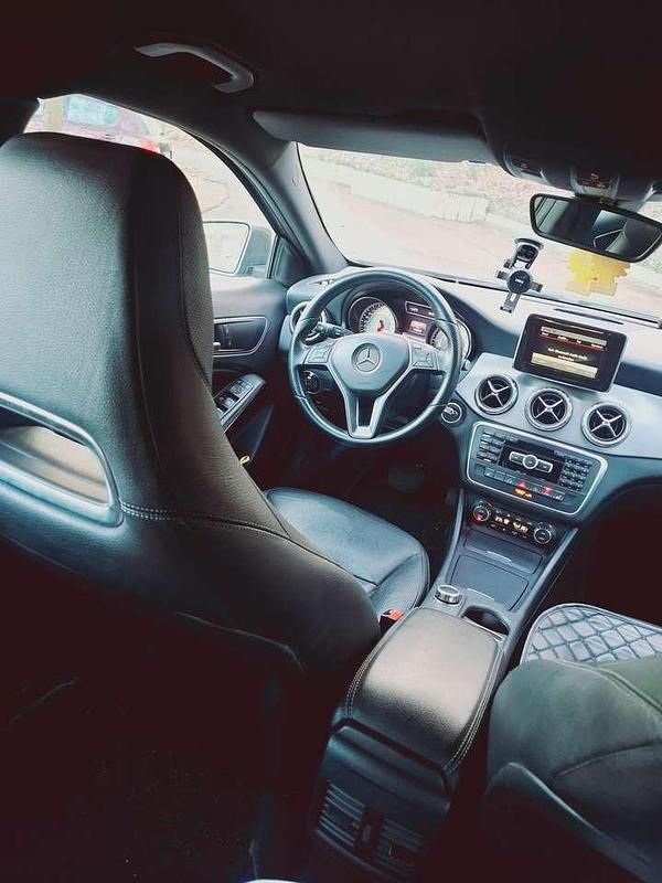 Gebraucht Mercedes GLA220 StreetStyle 170 PS (125 kW) 2015 Grau SUV