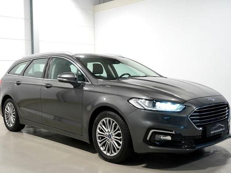 Grau Gebraucht 2022 Ford Mondeo Titanium Limousine | 18.980 € (Fairer Preis) - Bild 1/4