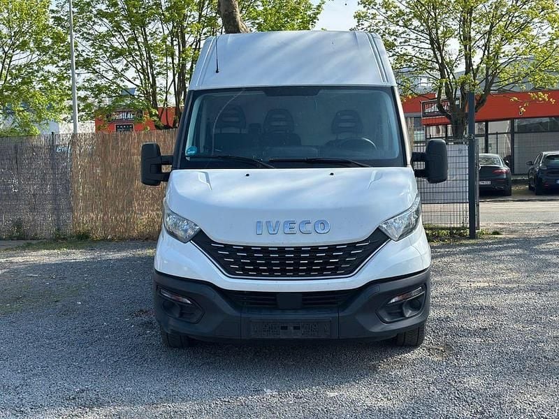Gebraucht Iveco Daily 136 PS (100 kW) 2020 Weiß Van / Kleinbus
