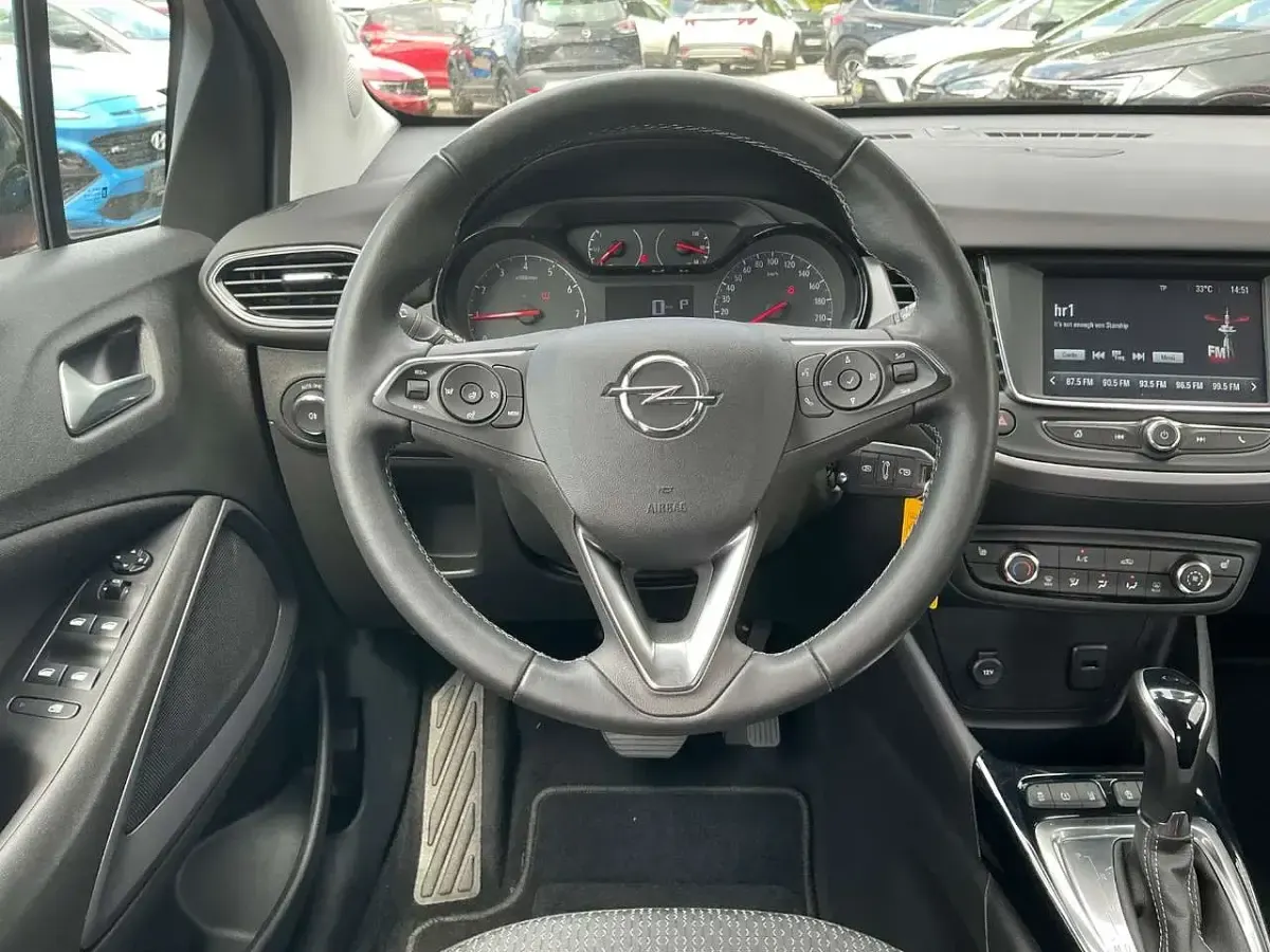 Gebraucht Opel Crossland Enjoy 131 PS (96 kW) 2024 Rot SUV