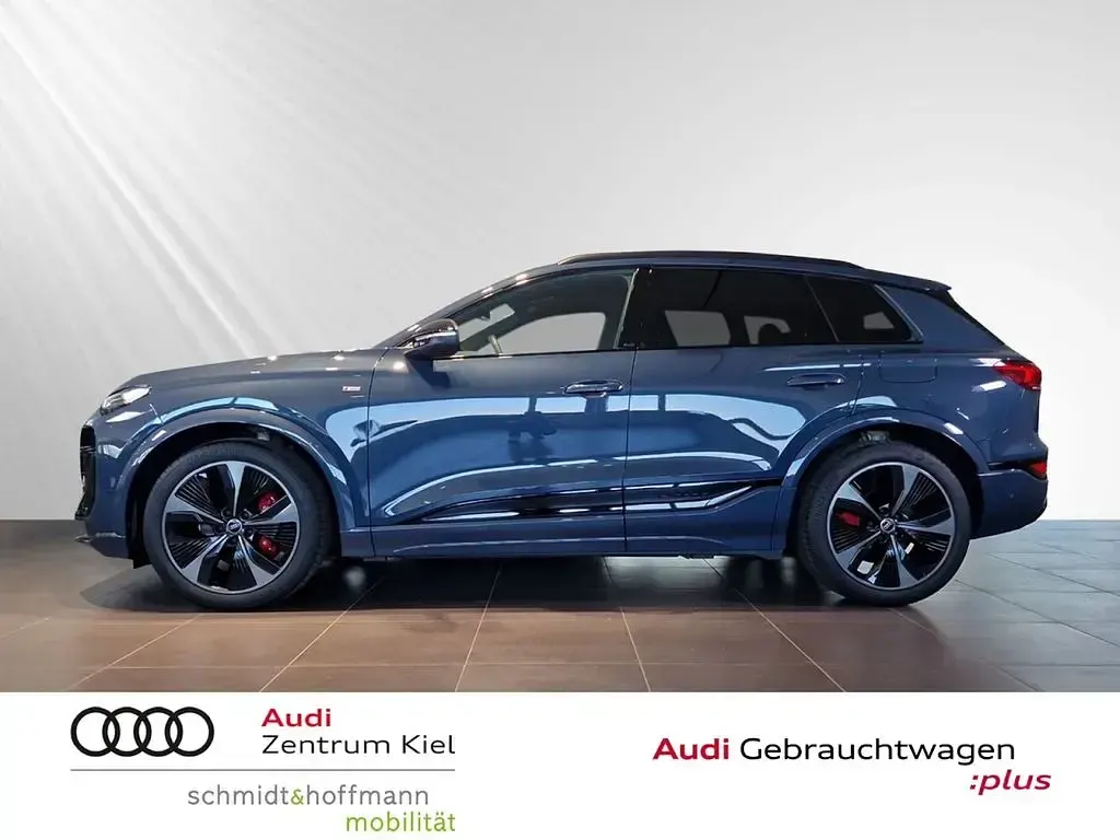 Gebraucht Audi Q6 e-tron S-Line 185 kW (252 PS) 2025 Plasmablau metallic SUV