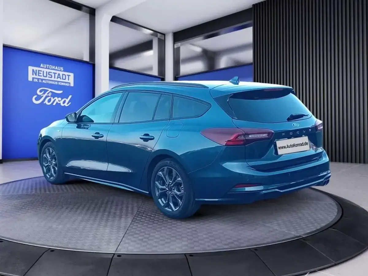Neu Ford Focus ST-Line X 155 PS (114 kW) 2025 Chrome blue metallic Kombi