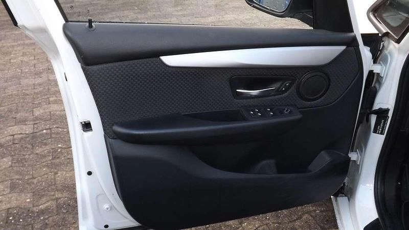 Gebraucht BMW 216 Advantage 116 PS (85 kW) 2016 Alpinweiss iii Van / Kleinbus