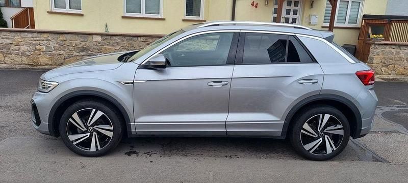 Usata VW T-Roc R-line 150 CV (110 kW) 2022 Argento SUV