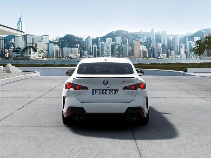 Gebraucht BMW M235 Performance 300 PS (220 kW) 2025 Weiß Limousine