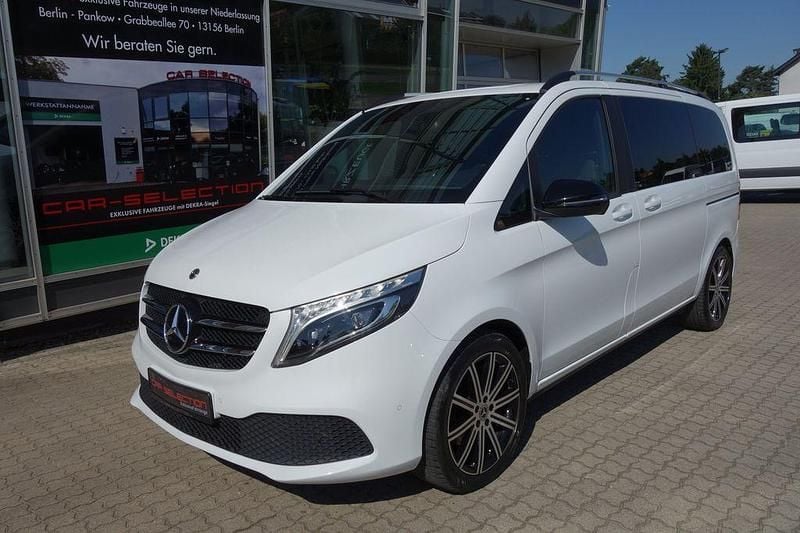 Bergkristallweiss Gebraucht 2021 Mercedes V220 Night Van / Kleinbus | 45.800 € (Fairer Preis) - Bild 1/4