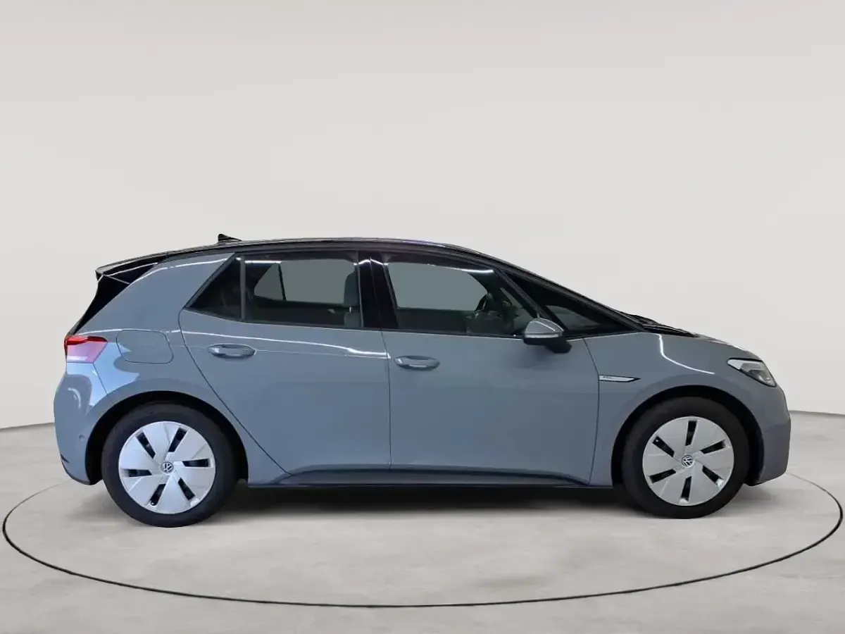 Gebraucht VW ID.3 Pro Performance 150 kW (204 PS) 2023 Mondsteingrau/ dach schwarz Kleinwagen