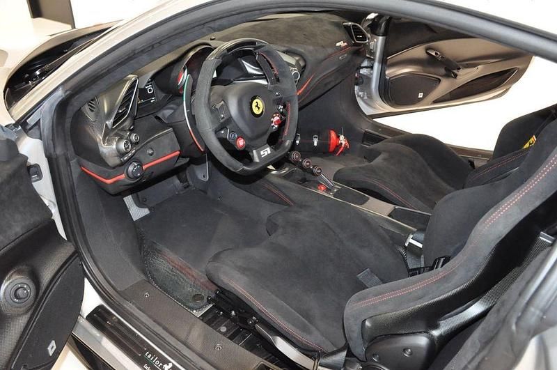 Gebraucht Ferrari 488 721 PS (530 kW) 2019 Silber