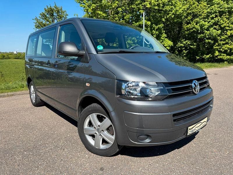 Grau Gebraucht 2015 VW T5 Van | 27.800 € - Bild 1/4