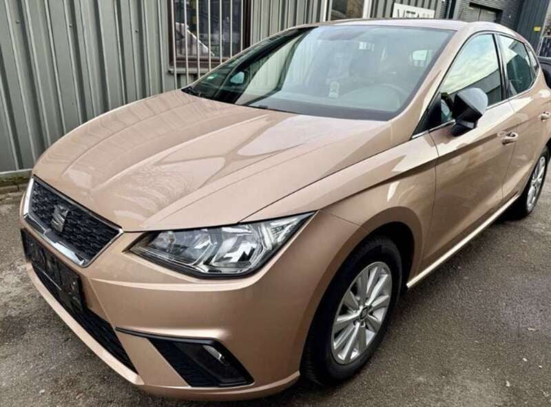 Beige Gebraucht 2017 Seat Ibiza XCELLENCE Kleinwagen | 11.000 € (Guter Preis) - Bild 1/4